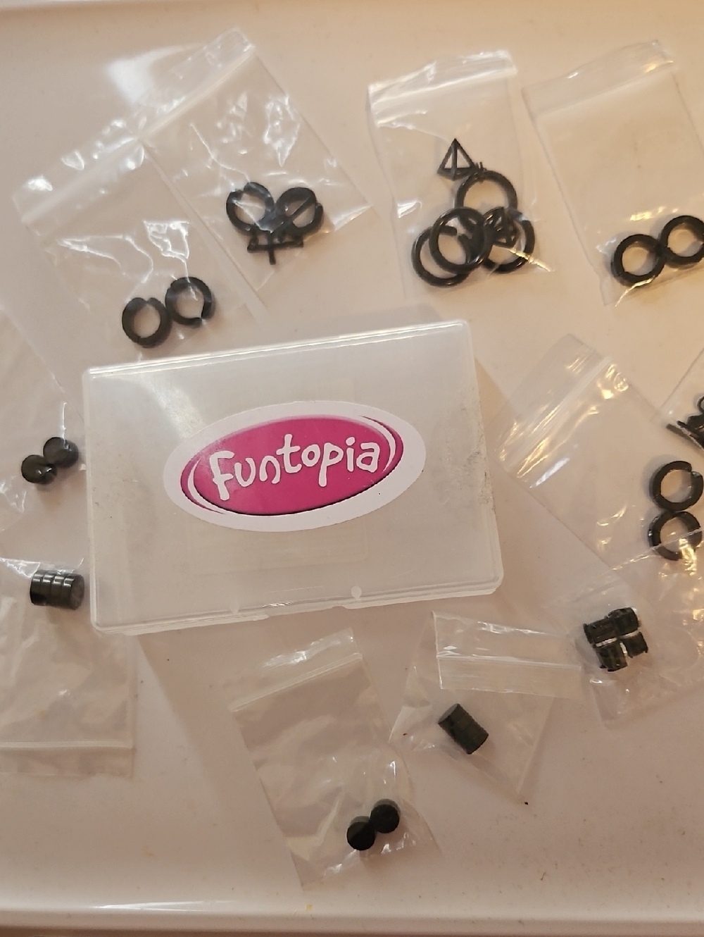 Funtopia Magnetic Earring Set